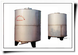 不鏽鋼錐底（dǐ）帶腿貯（zhù）酒罐（guàn）